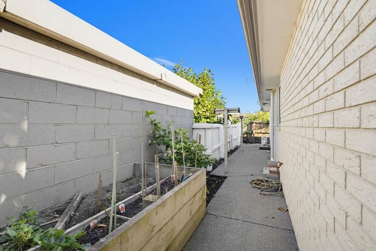Photo of property in 62c Withells Road, Avonhead, Christchurch, 8042