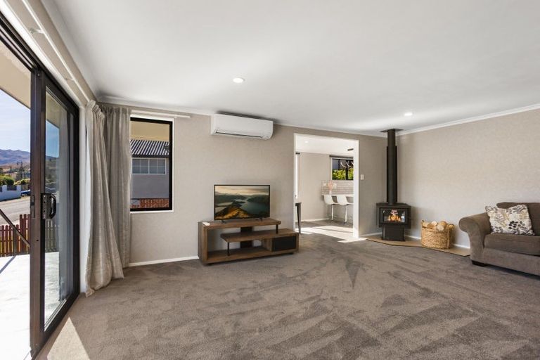 Photo of property in 70 Newcastle Street, Clyde, 9330