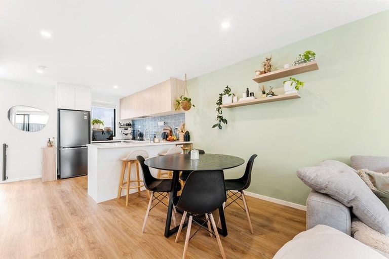 Photo of property in 28 Hinonga Loop, Silverdale, 0932