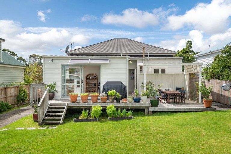 Photo of property in 5 Bulwer Street, Devonport, Auckland, 0624