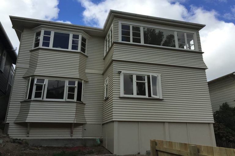 Photo of property in 98 Overtoun Terrace, Hataitai, Wellington, 6021