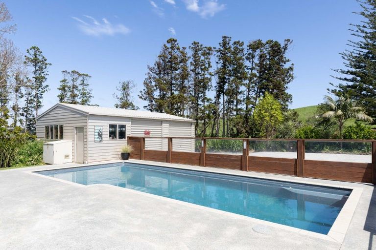 Photo of property in 282 Girls High School Road, Pukehuia, Tangiteroria, 0381