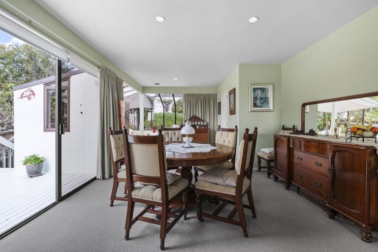 Photo of property in 39 Alec Craig Way, Gulf Harbour, Whangaparaoa, 0930