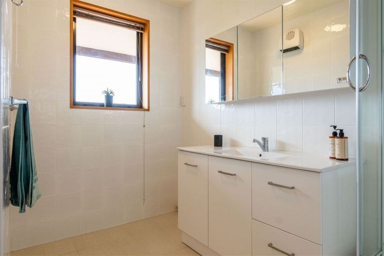 Photo of property in 2 Ben Nevis Drive, Broomfield, Christchurch, 8042