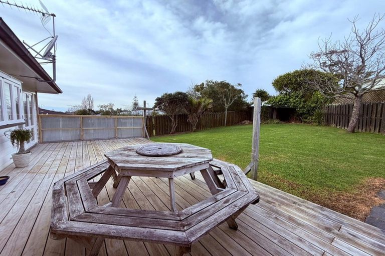 Photo of property in 28 Velma Road, Hillcrest, Auckland, 0627