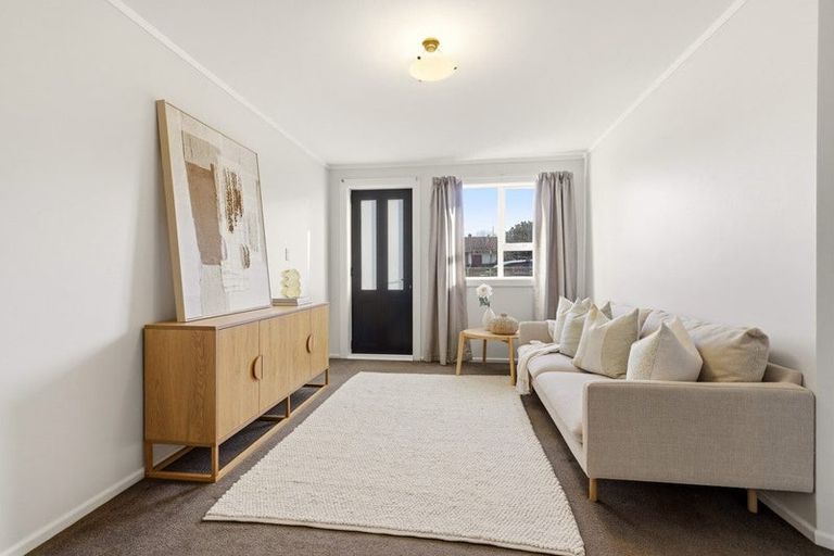 Photo of property in 2/22 Holly Road, St Albans, Christchurch, 8014