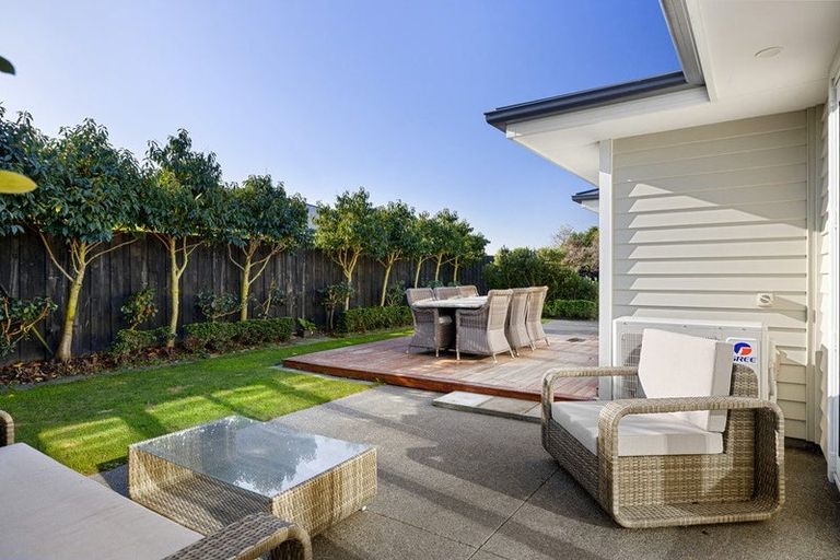 Photo of property in 32 Macphail Avenue, Rangiora, 7400