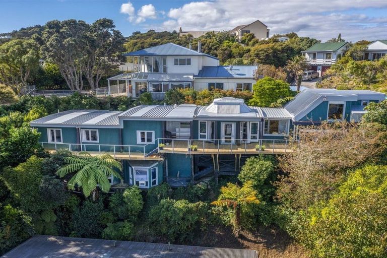 Photo of property in 29 The Track, Plimmerton, Porirua, 5026