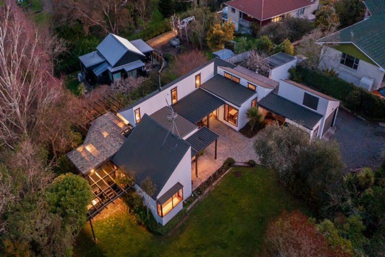 Photo of property in 17 Domain Road, Waipawa, 4210