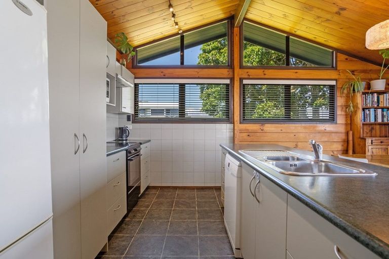 Photo of property in 32 Arawa Avenue, Maketu, 3189
