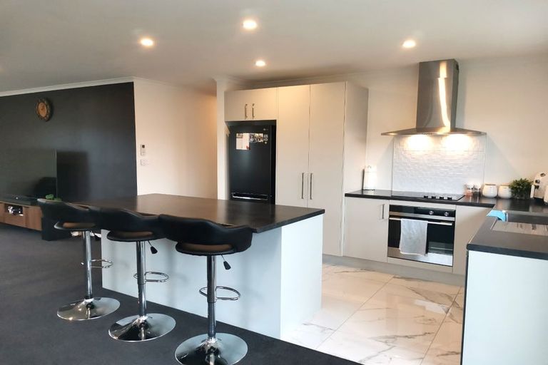 Photo of property in 12 Saint Michael Crescent, One Tree Point, 0118