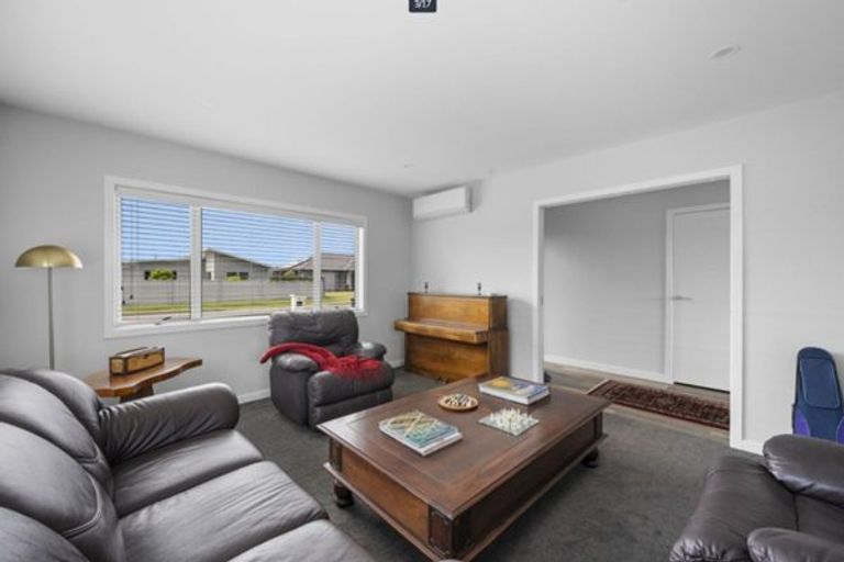 Photo of property in 8 Kaituna Place, Te Awa, Napier, 4110