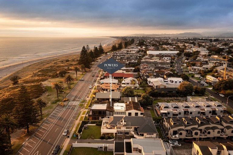 Photo of property in 30 Marine Parade, Mount Maunganui, 3116