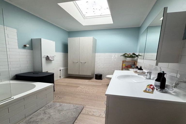 Photo of property in 1/16 Corunna Road, Milford, Auckland, 0620