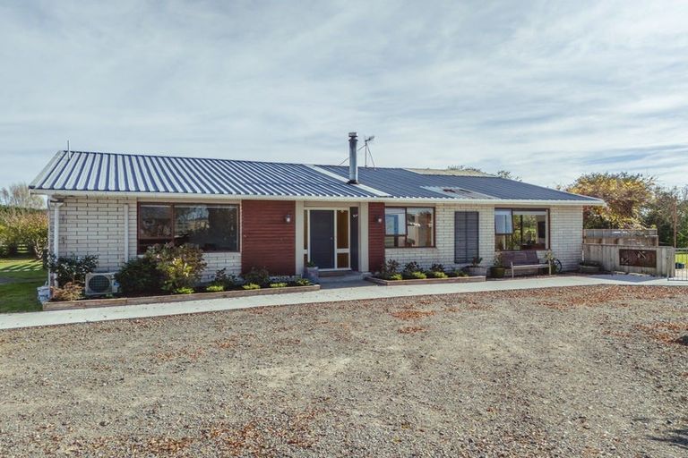 Photo of property in 93 Cemetery Road, Sanson, Palmerston North, 4479