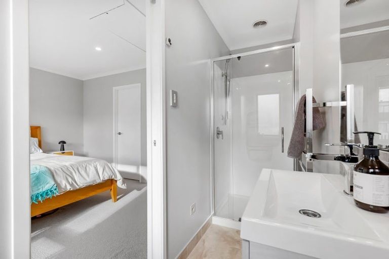 Photo of property in 37 Mapou Road, Hobsonville, Auckland, 0616