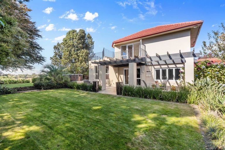 Photo of property in 305 Mangorei Road, Merrilands, New Plymouth, 4312