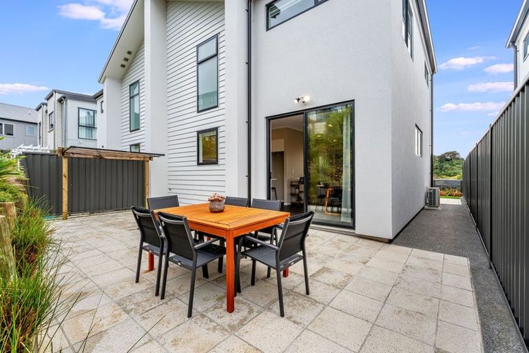 Photo of property in 5 Koreke Close, Kenepuru, Porirua, 5022