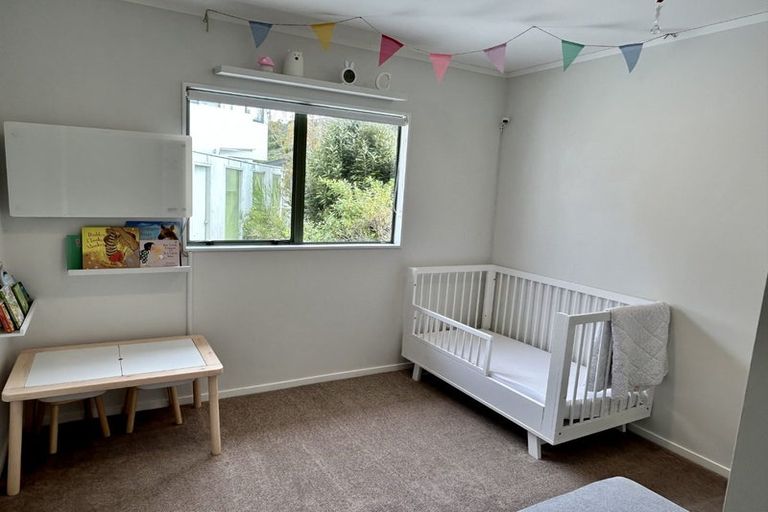 Photo of property in 8 Lingard Grove, Brooklyn, Wellington, 6021