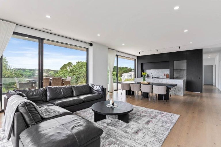Photo of property in 326 Flat Bush School Road, Flat Bush, Auckland, 2019