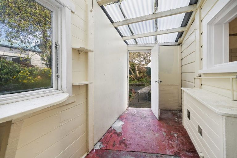 Photo of property in 68 Derwent Street, Island Bay, Wellington, 6023