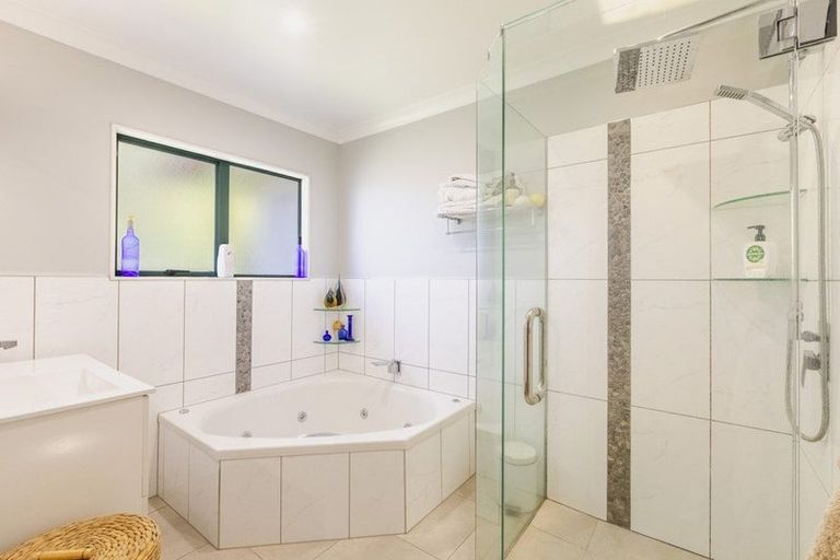 Photo of property in 59 Hetley Crescent, Taradale, Napier, 4112