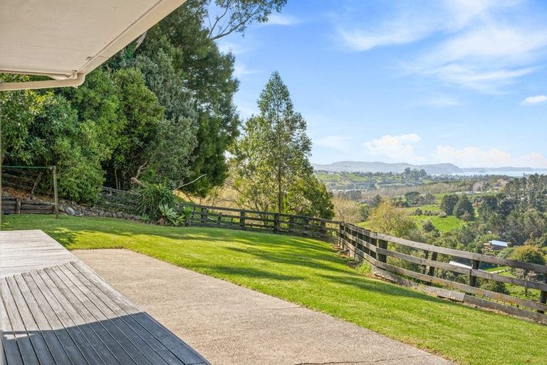 Photo of property in 165 Spur Road, Stillwater, Silverdale, 0993