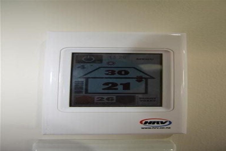 Photo of property in 2/45 Union Road, Howick, Auckland, 2014