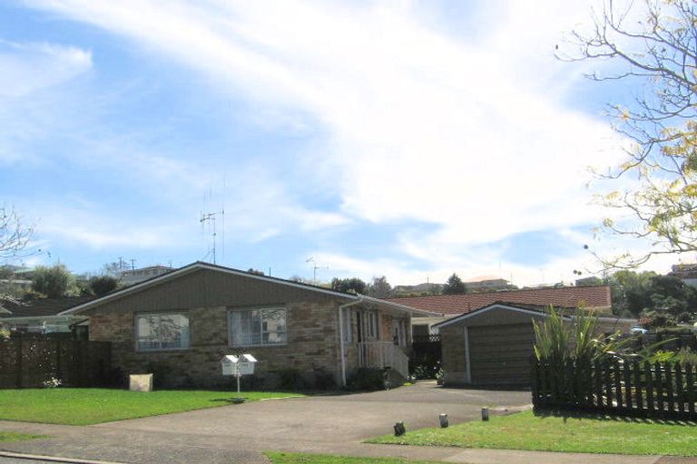 Photo of property in 104 Hinewa Road, Otumoetai, Tauranga, 3110