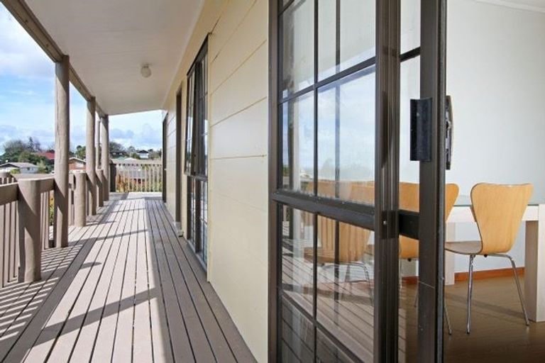 Photo of property in 463 Don Buck Road, Massey, Auckland, 0614