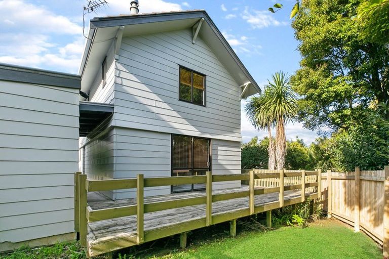 Photo of property in 3/44 Roberts Road, Glenfield, Auckland, 0629