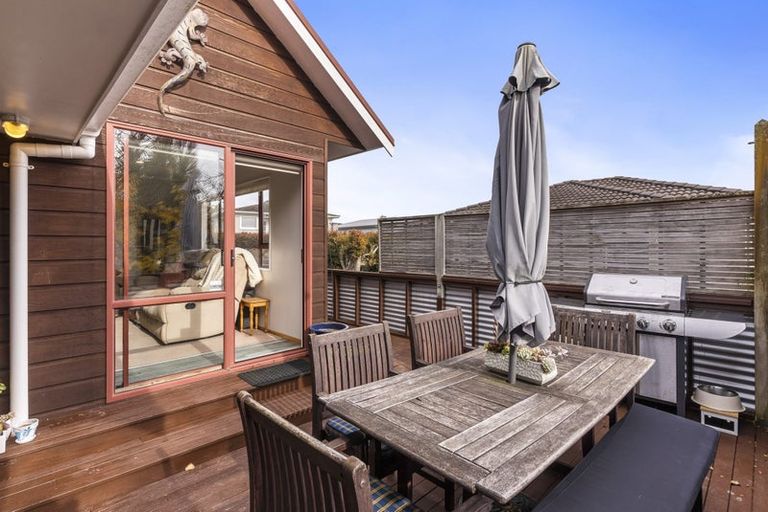 Photo of property in 2/51 Union Road, Howick, Auckland, 2014