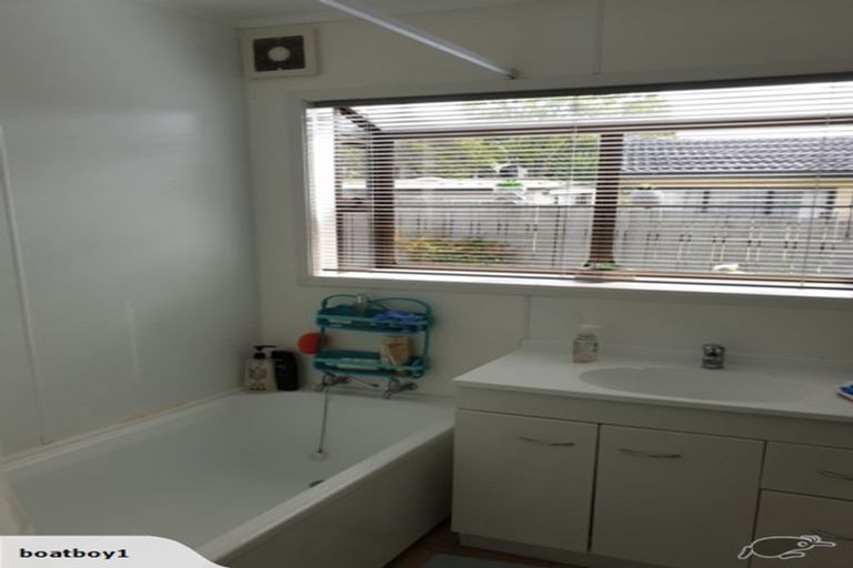 Photo of property in 1/22 John Downs Drive, Browns Bay, Auckland, 0630