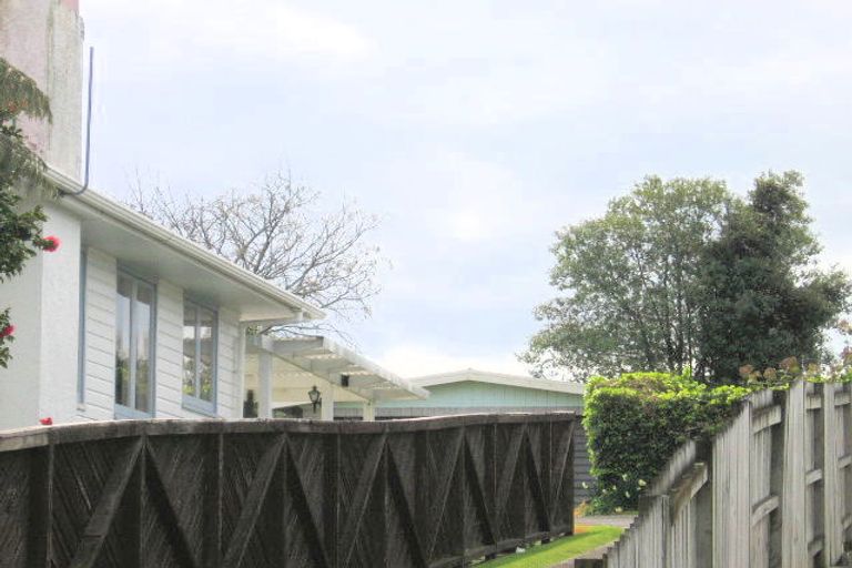 Photo of property in 5 Glenfield Place, Brookfield, Tauranga, 3110