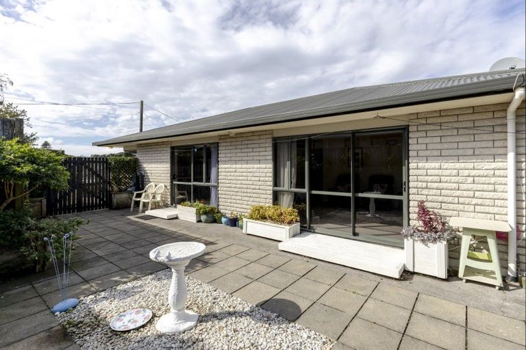 Photo of property in 30a Moulton Street, Moturoa, New Plymouth, 4310