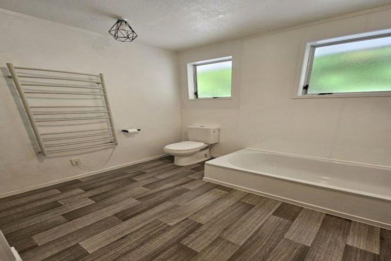 Photo of property in 19 Mamaku Street, Paraparaumu, 5032