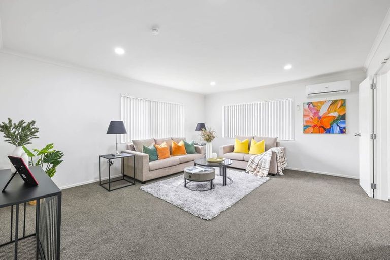 Photo of property in 37 Nicholas Gibbons Drive, Clendon Park, Auckland, 2103