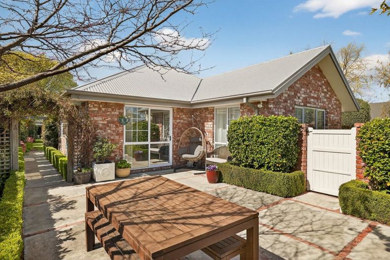 Photo of property in 8 Avon Gate, Russley, Christchurch, 8042