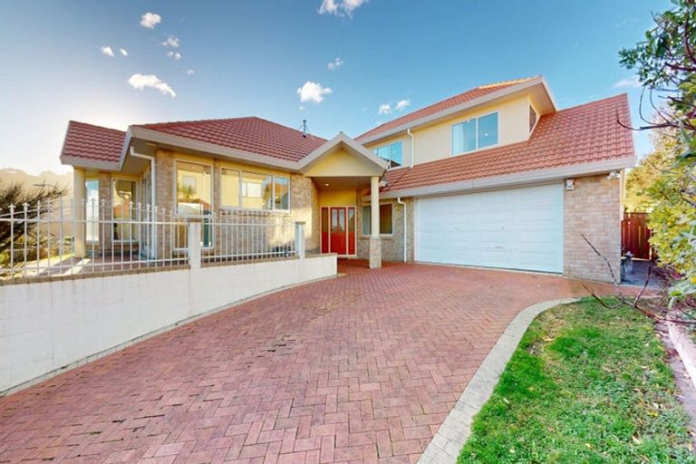 Photo of property in 16 Imran Terrace, Khandallah, Wellington, 6035