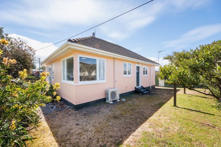 Photo of property in 110 Seabury Avenue, Foxton Beach, Foxton, 4815