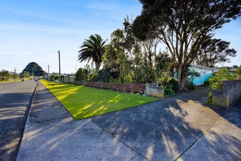 Photo of property in 30 Paritutu Road, Spotswood, New Plymouth, 4310