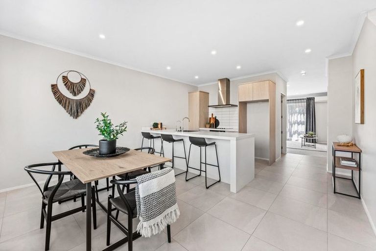 Photo of property in 3/2 Rangitamiro Place, Hobsonville, Auckland, 0616
