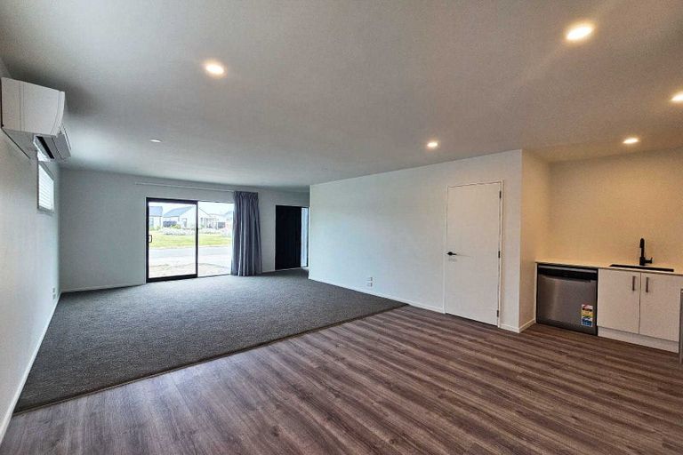 Photo of property in 10 Nevermore Place, Halswell, Christchurch, 8025