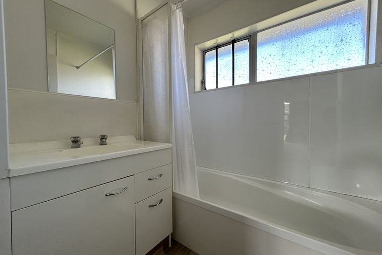 Photo of property in 12 Margaret Road, Papatoetoe, Auckland, 2025