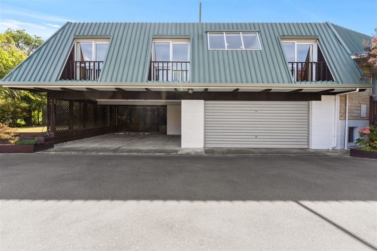 Photo of property in 10 Stormont Place, Avonhead, Christchurch, 8042