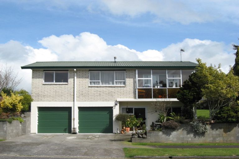 Photo of property in 69 Cressida Avenue, Stratford, 4332