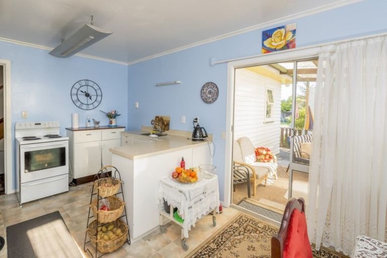 Photo of property in 99 Queen Street West, Levin, 5510