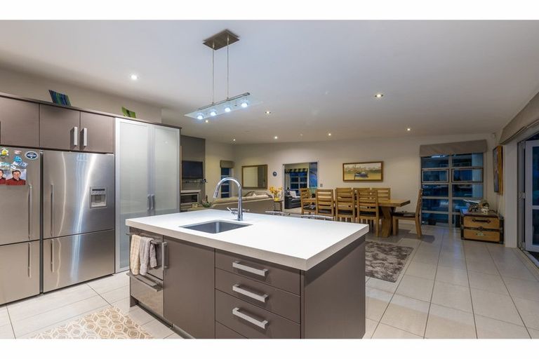 Photo of property in 1 Kotare Heights, Kerikeri, 0230