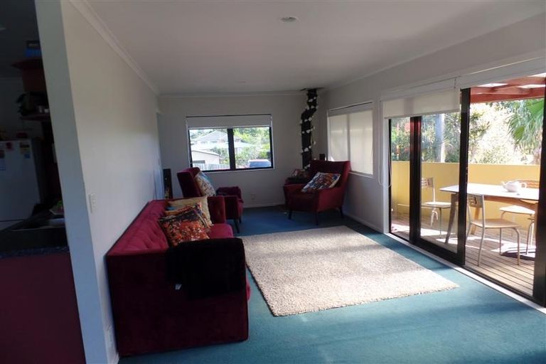 Photo of property in 33 Vanguard Road, Kelston, Auckland, 0602