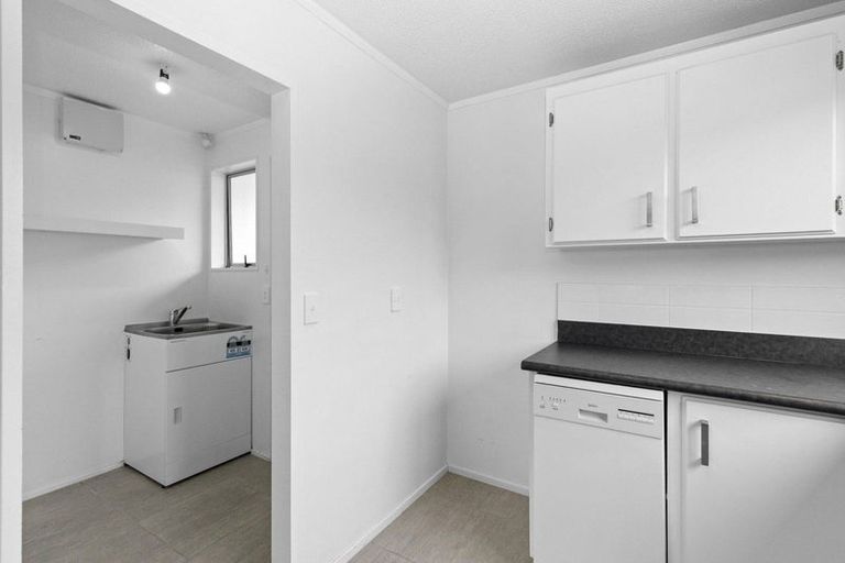 Photo of property in 3/6 Awamutu Grove, Waiwhetu, Lower Hutt, 5010